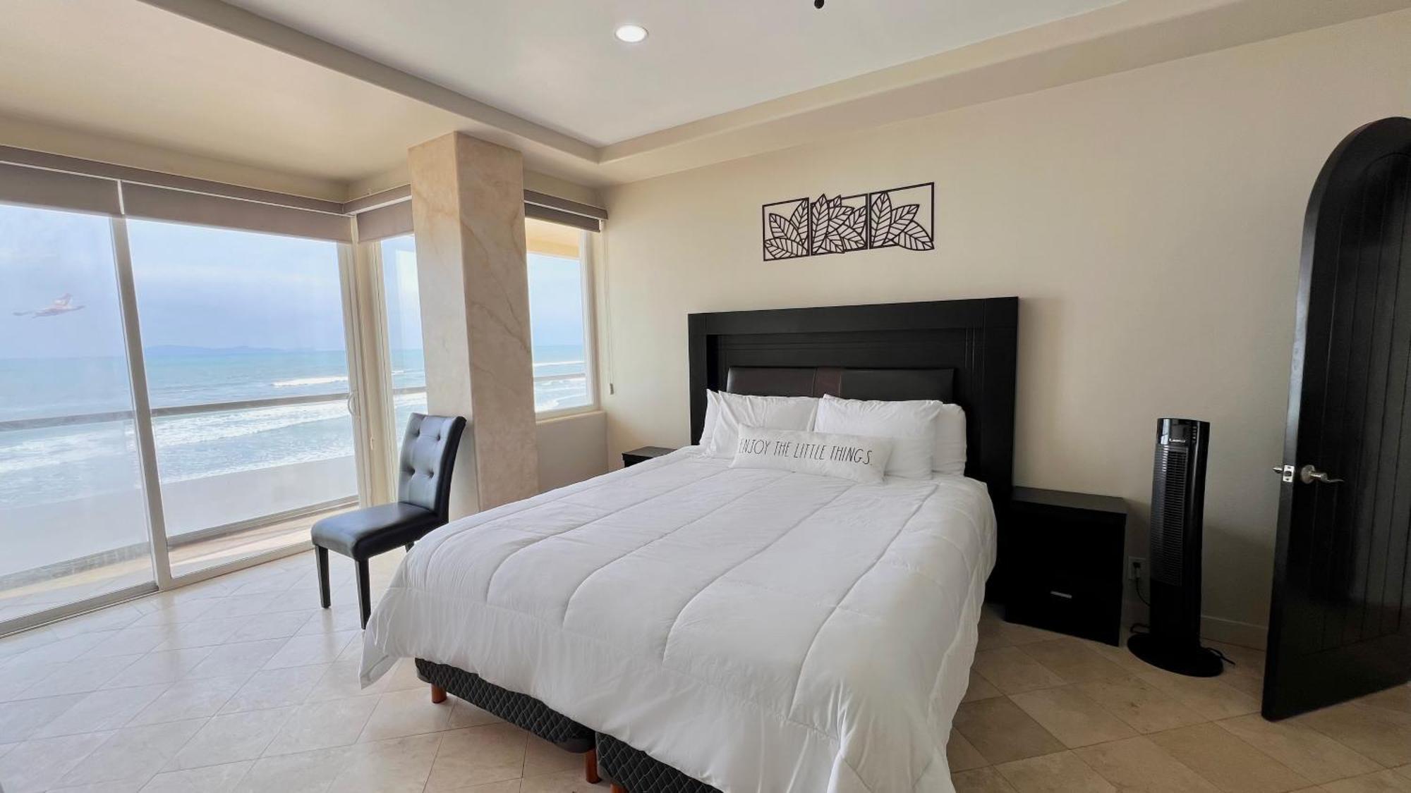 רוסריטו Beautiful Beach Front Condo Near Downtown מראה חיצוני תמונה